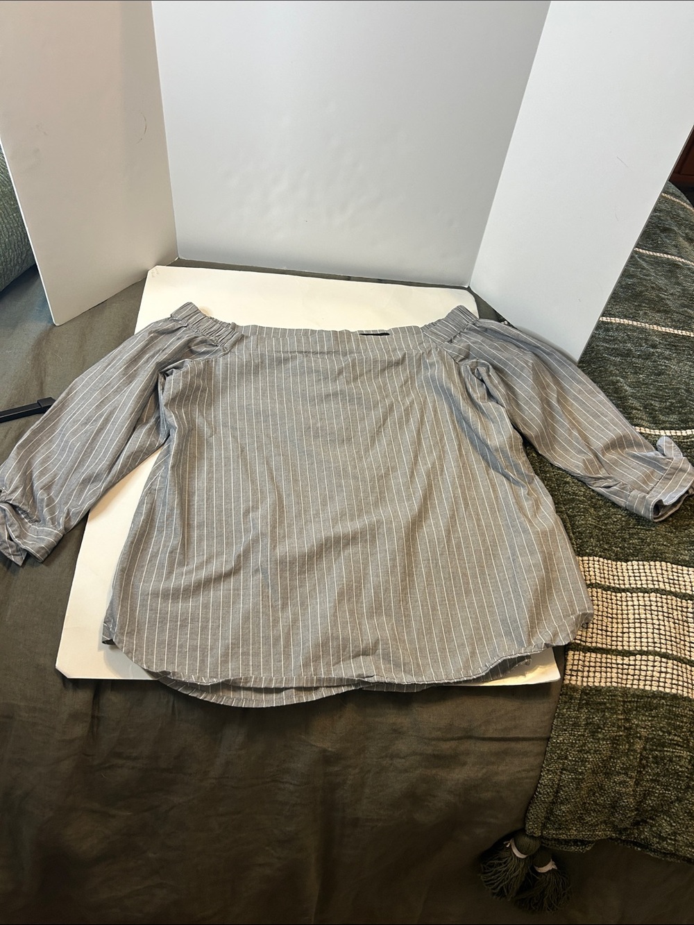Banana Republic, women’s Striped Off-Shoulder Women's Top in Gray and White